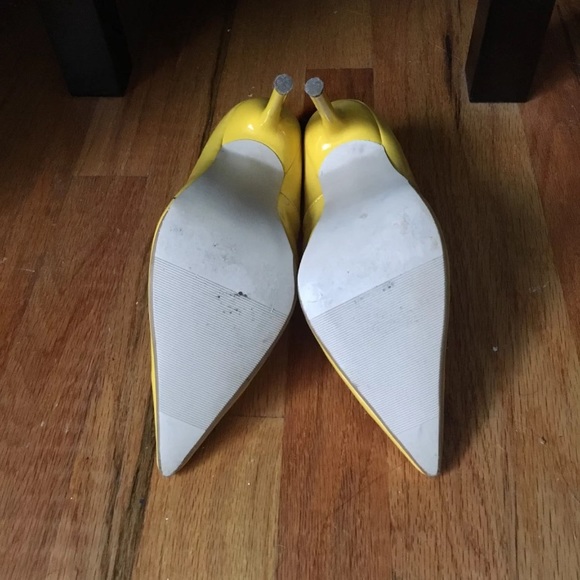 HEELS - Picture 3 of 4